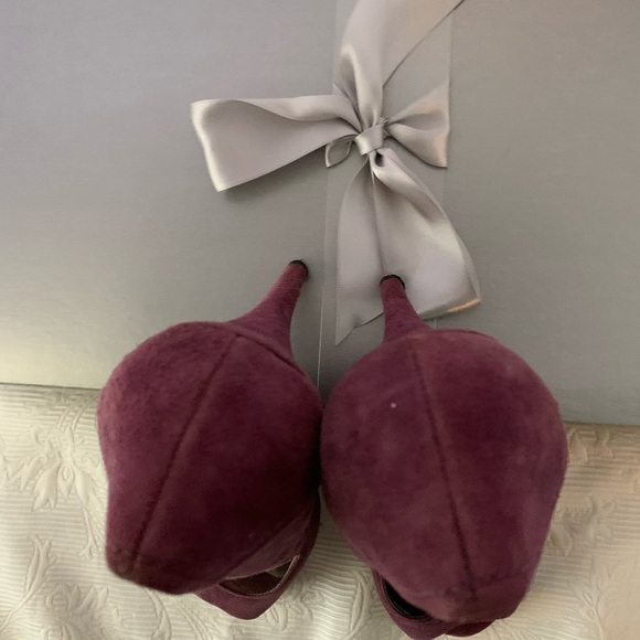 Guess Peep Toe Suede Heels - Picture 2 of 6